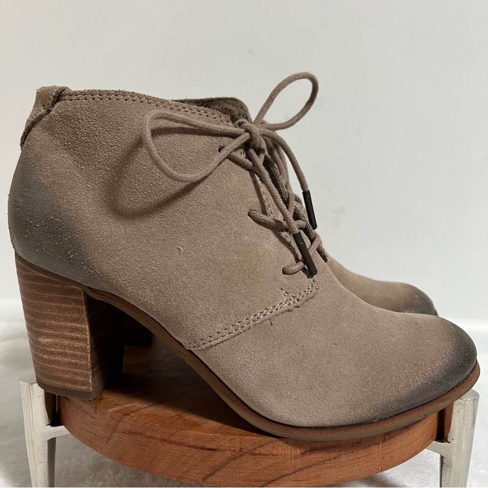 Toms Lunata Taupe Tan Burnished Suede Leather Lace Up Heel Bootie Women’s 7.5